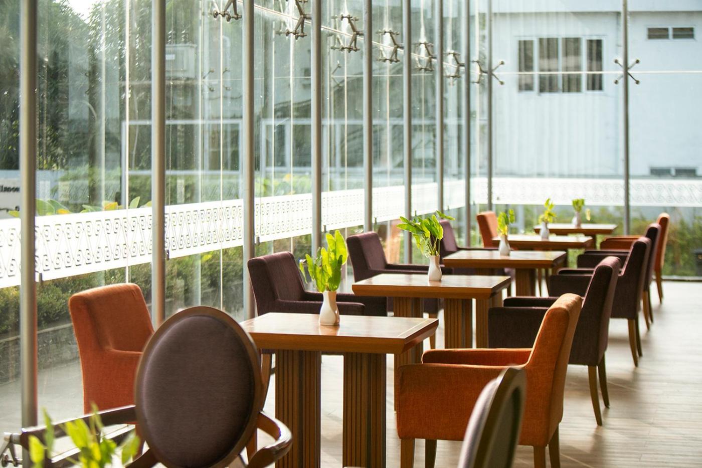 Swiss-Belhotel Danum Palangkaraya Exterior foto