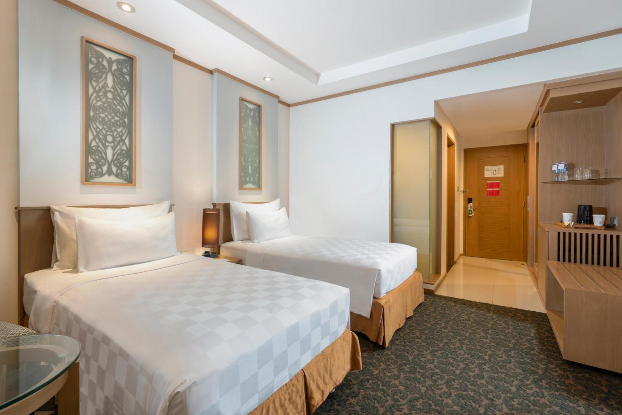 Swiss-Belhotel Danum Palangkaraya Exterior foto
