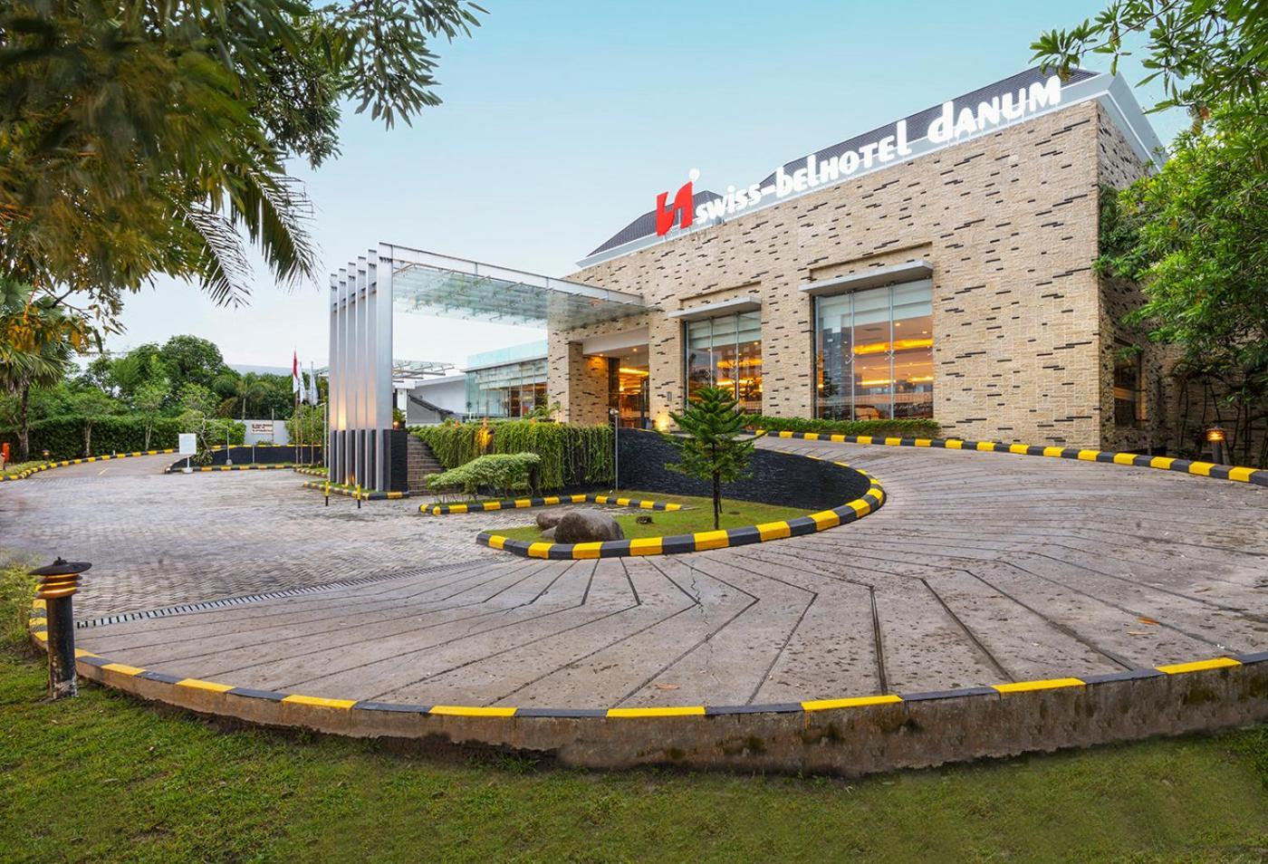 Swiss-Belhotel Danum Palangkaraya Exterior foto