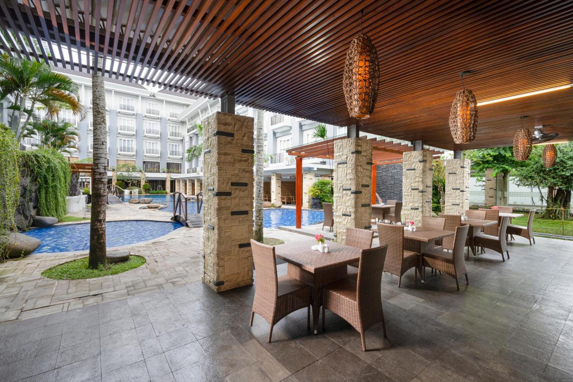 Swiss-Belhotel Danum Palangkaraya Exterior foto